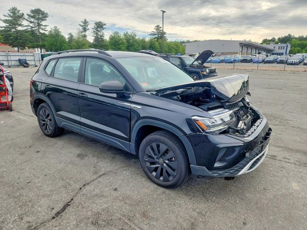 2022 VOLKSWAGEN TAOS 4Motion S