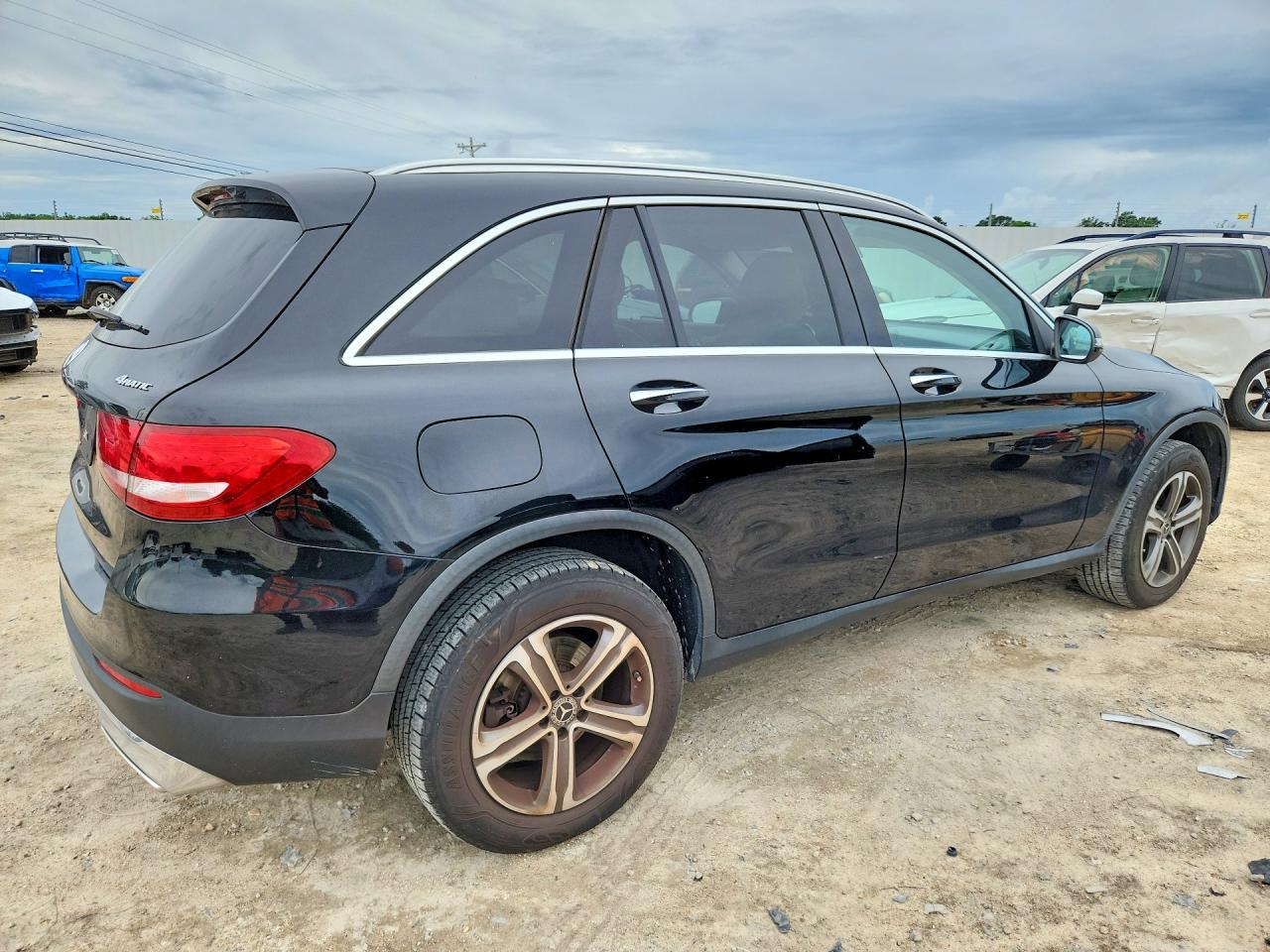 2019 MERCEDES-BENZ GLC GLC 300-4M