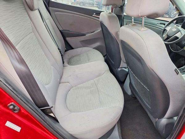 2017 HYUNDAI ACCENT SE Base