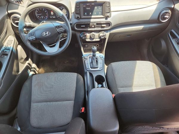2021 HYUNDAI KONA SE