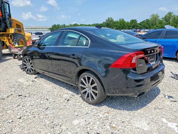 2015 VOLVO S60 Platinum (non R design) — DSRA