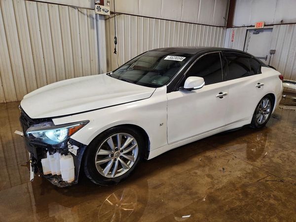 2015 INFINITI Q50