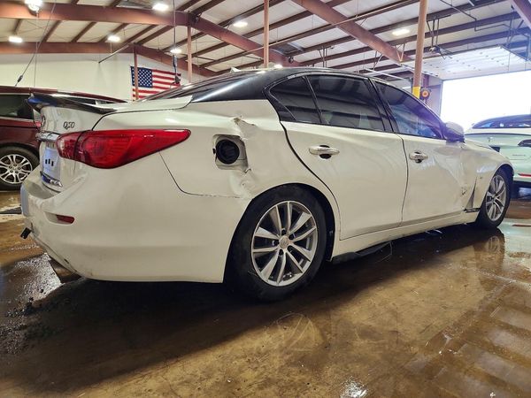 2015 INFINITI Q50
