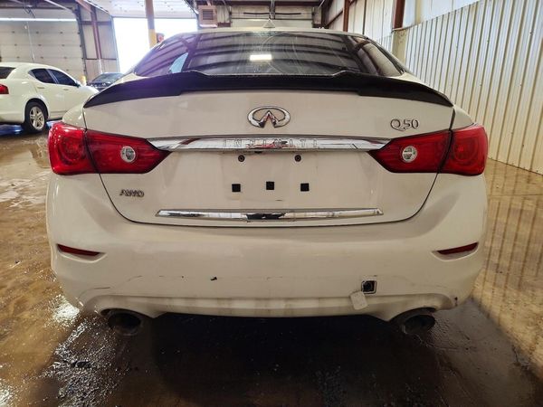 2015 INFINITI Q50