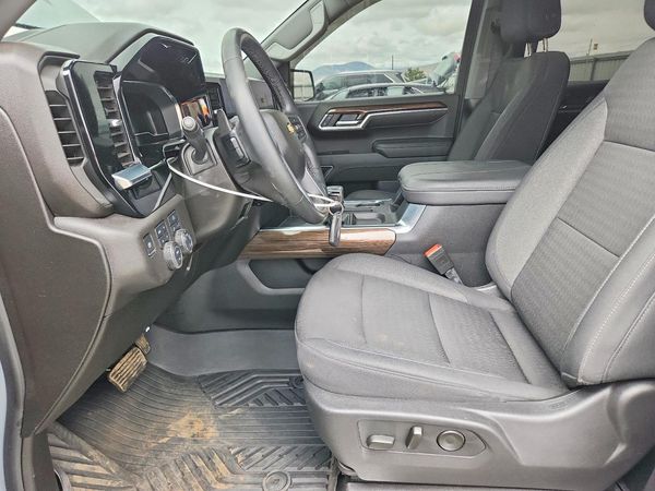 2024 CHEVROLET SILVERADO LT