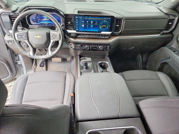 2024 CHEVROLET SILVERADO LT