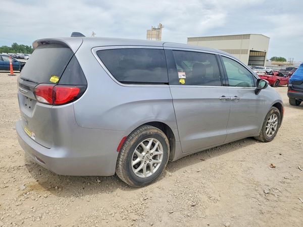 2021 CHRYSLER VOYAGER LX
