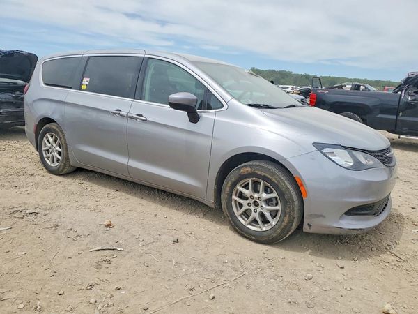 2021 CHRYSLER VOYAGER LX