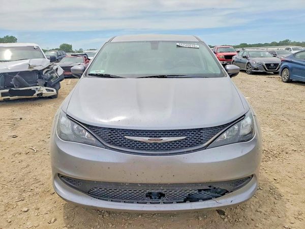 2021 CHRYSLER VOYAGER LX