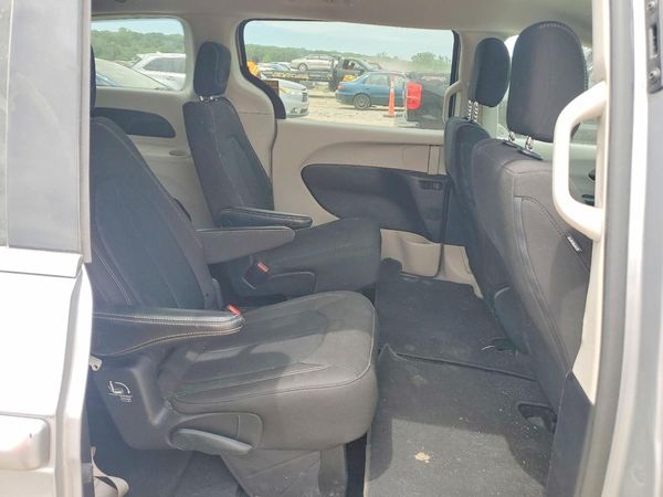 2021 CHRYSLER VOYAGER LX