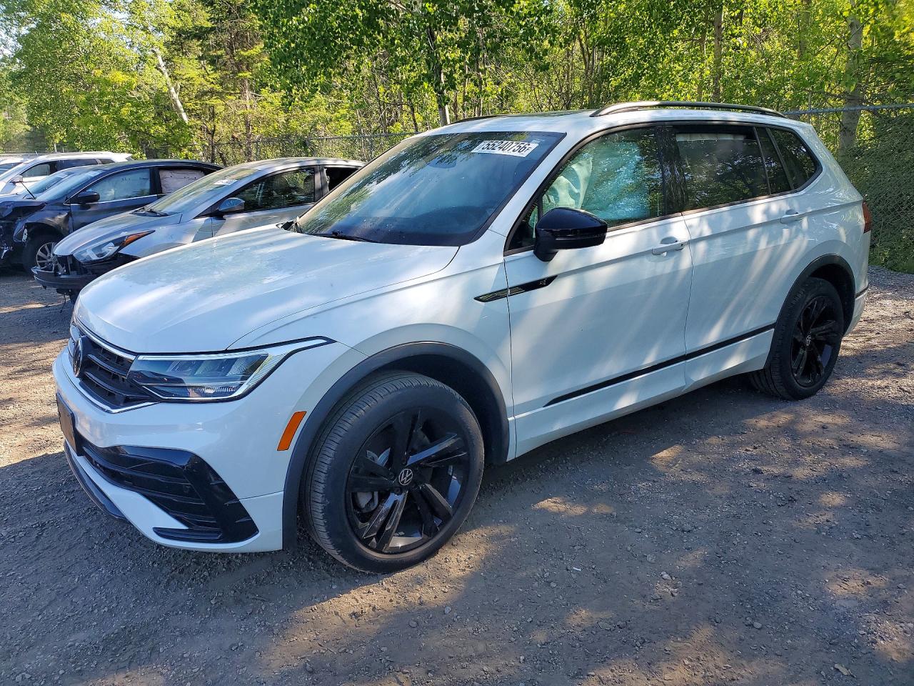 2024 VOLKSWAGEN TIGUAN 4Motion SE R-Line Black