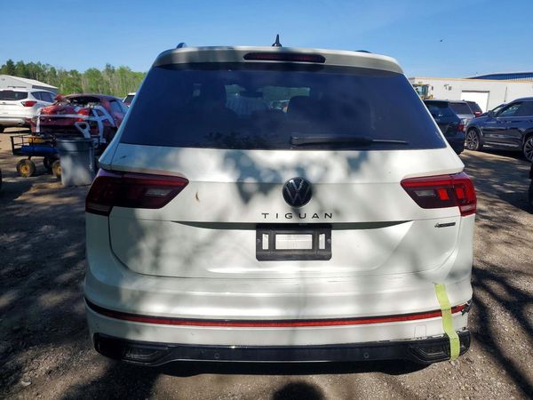 2024 VOLKSWAGEN TIGUAN 4Motion SE R-Line Black