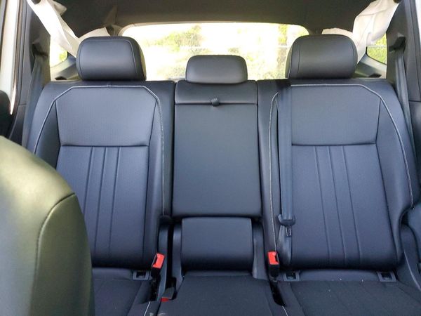 2024 VOLKSWAGEN TIGUAN 4Motion SE R-Line Black