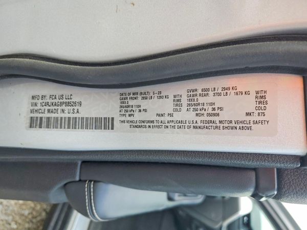 2023 JEEP GRAND CHEROKEE L LAREDO 4X4