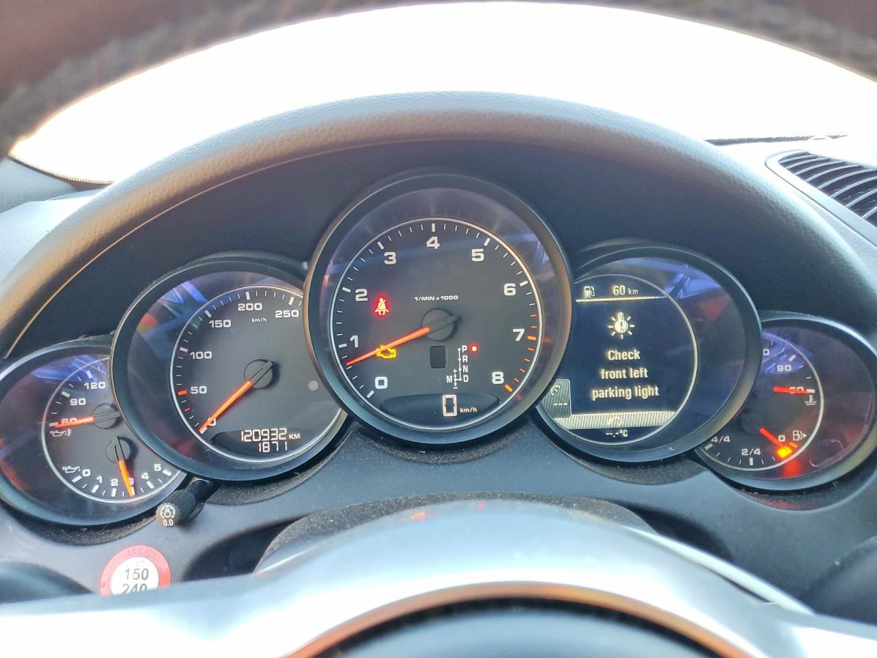 2017 PORSCHE CAYENNE