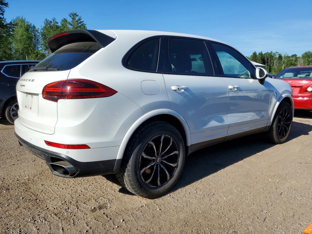 2017 PORSCHE CAYENNE