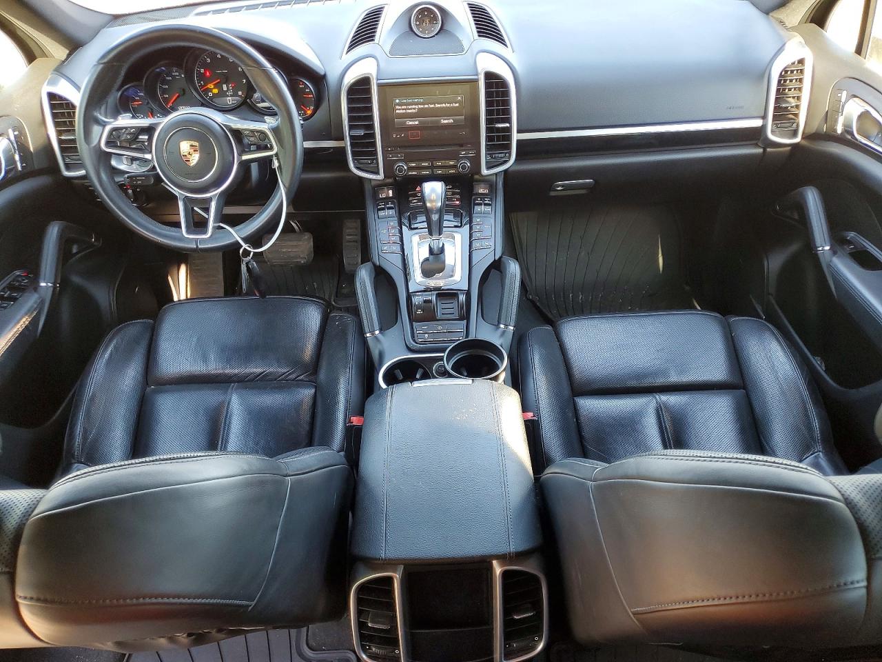 2017 PORSCHE CAYENNE
