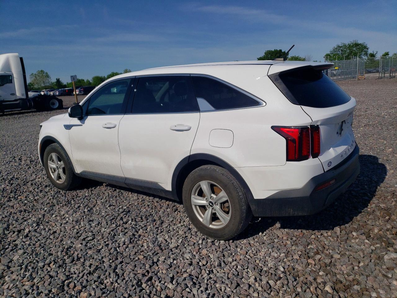 2022 KIA SORENTO LX