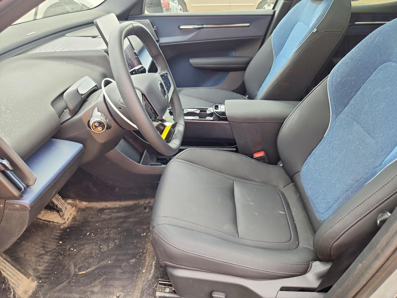 2025 VOLVO EX30 Ultra