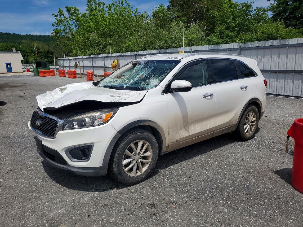 2016 KIA SORENTO L / LX