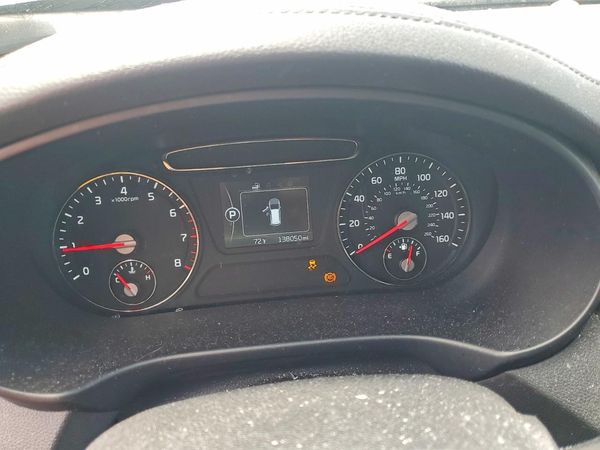 2016 KIA SORENTO L / LX