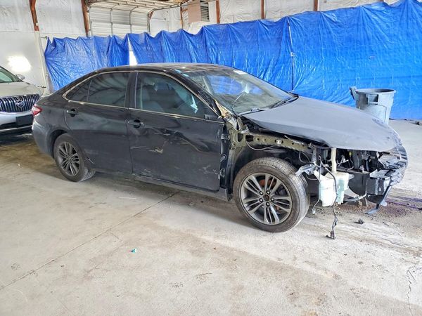 2015 TOYOTA CAMRY