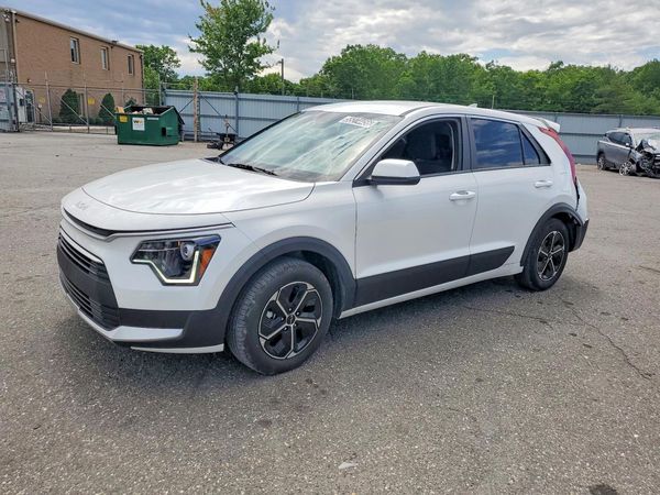 2026 KIA NIRO LX