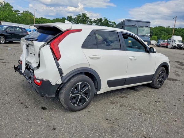 2026 KIA NIRO LX