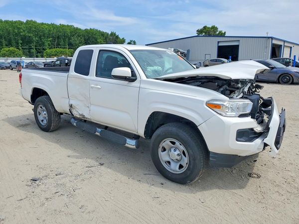 2022 TOYOTA TACOMA SR5 — Passenger 3/4