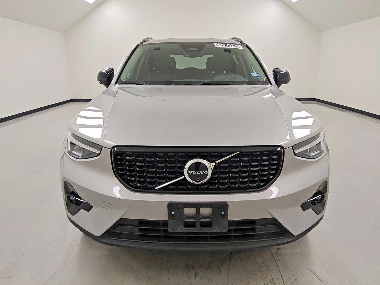 2025 VOLVO XC40 Plus Dark