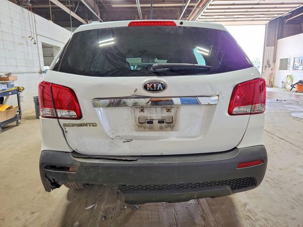 2013 KIA SORENTO Base / LX