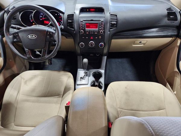 2013 KIA SORENTO Base / LX
