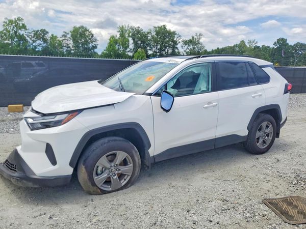 2025 TOYOTA RAV4 — Front 3/4