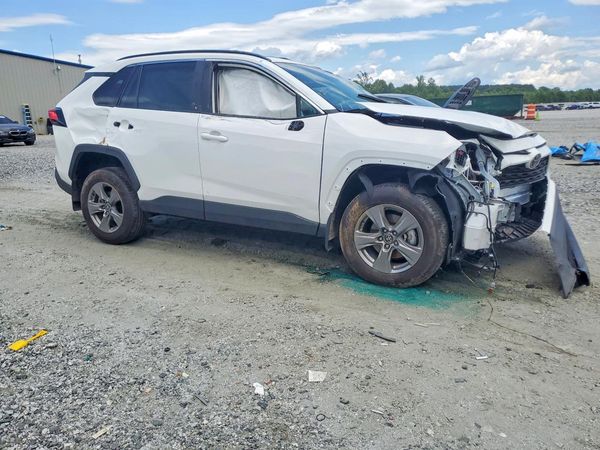 2025 TOYOTA RAV4 — Passenger 3/4