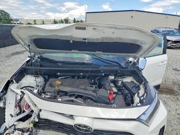 2025 TOYOTA RAV4 — Engine bay