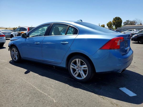 2015 VOLVO S60 Premier (non R design)