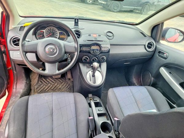 2012 MAZDA 2 Sport/GX — CKPT