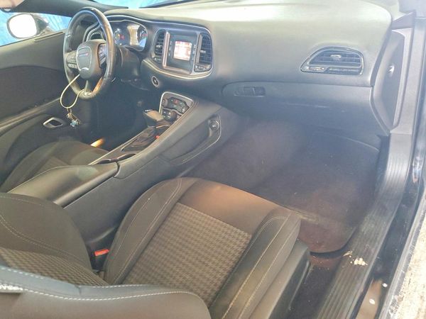 2016 DODGE CHALLENGER SXT