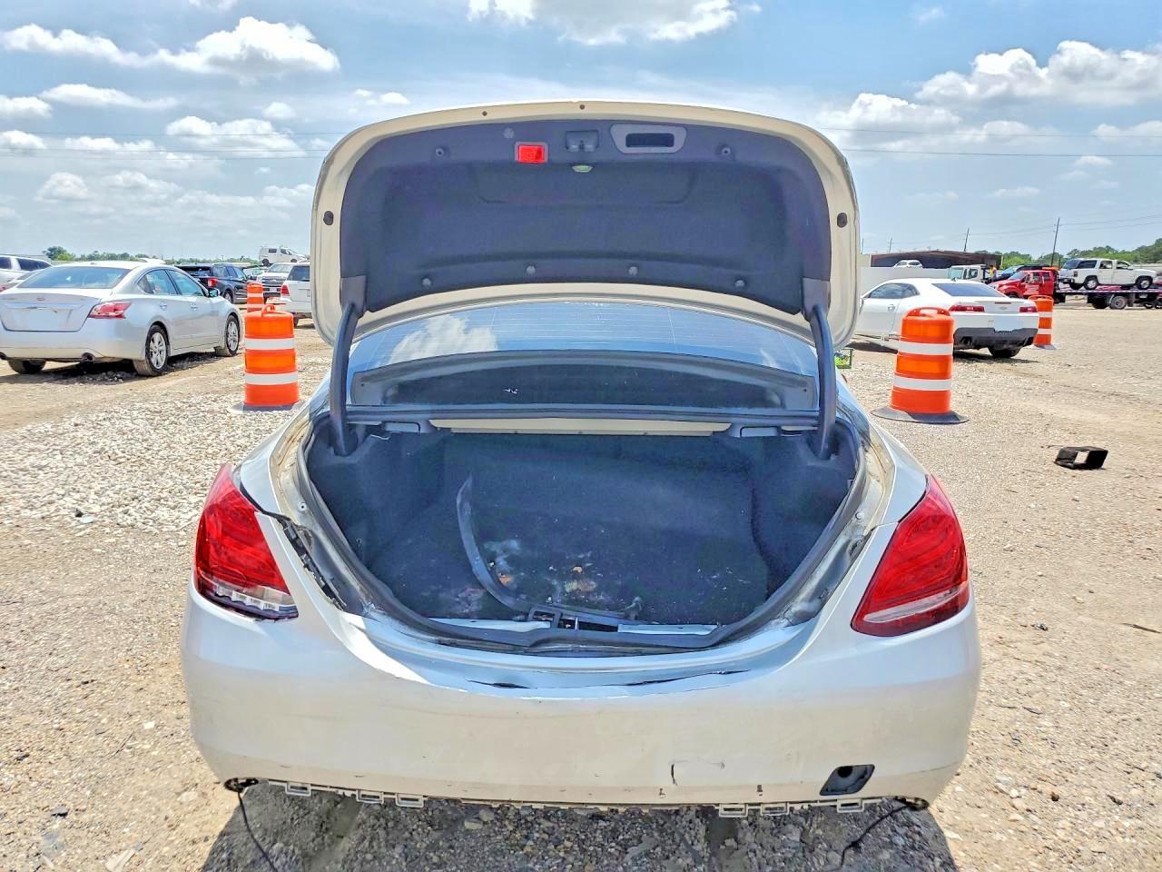 2016 MERCEDES-BENZ C C300-4M