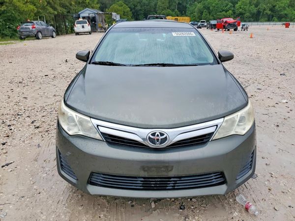 2014 TOYOTA CAMRY