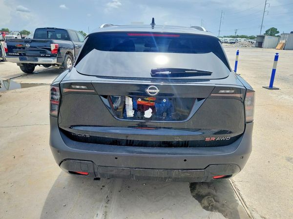 2025 NISSAN KICKS