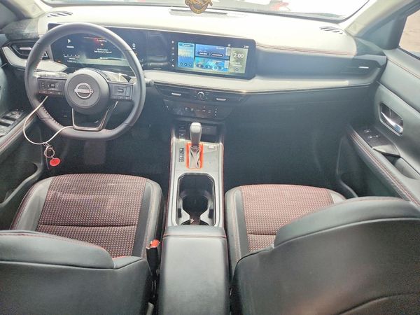 2025 NISSAN KICKS