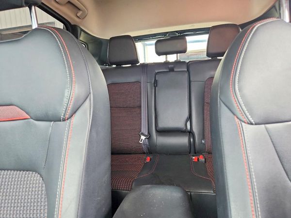 2025 NISSAN KICKS