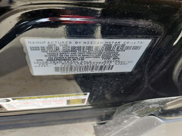 2025 NISSAN KICKS