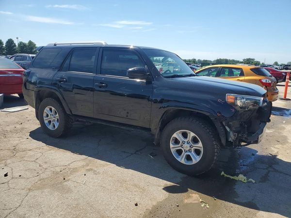 2018 TOYOTA 4RUNNER — Passenger 3/4