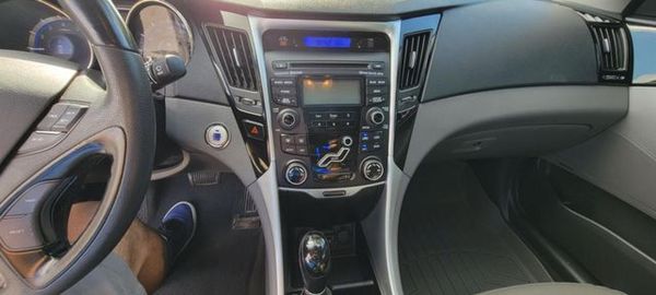 2012 HYUNDAI SONATA