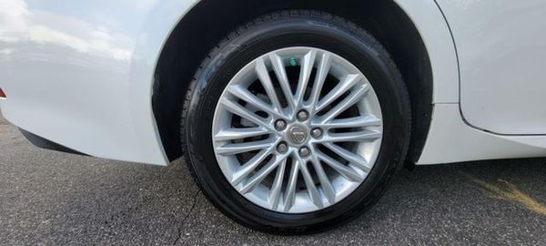 2013 LEXUS ES