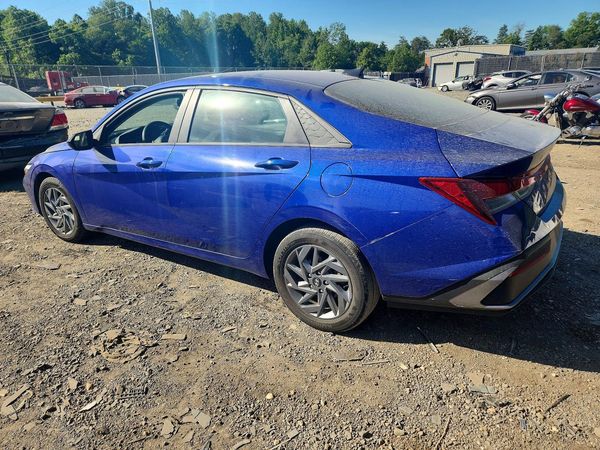 2024 HYUNDAI ELANTRA