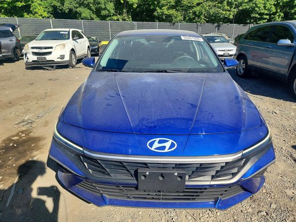 2024 HYUNDAI ELANTRA
