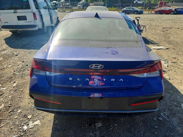 2024 HYUNDAI ELANTRA